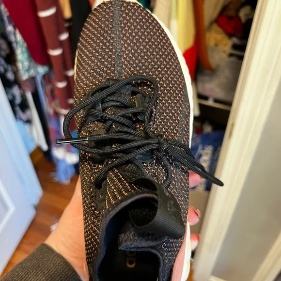 Black and pink Adidas - Picture 7 of 11